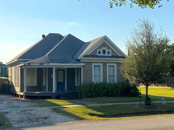 921 Arlington St, Houston, TX 77008