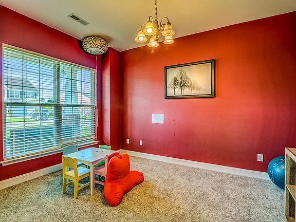 5th image of 134 Balsam Cir