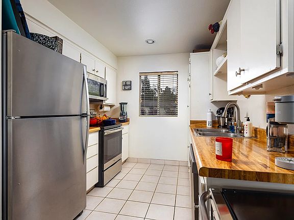 5th image of 1054 Miramonte Dr APT 14