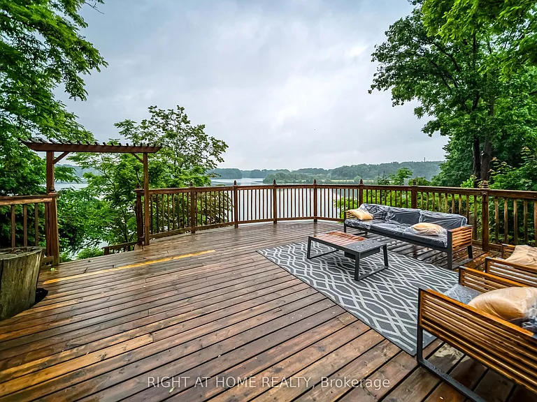 44 Royal Henley Blvd — Photo 42