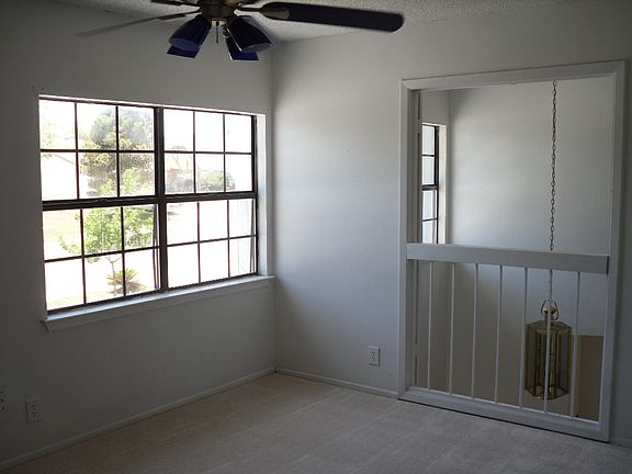 3rd image of 7102 Gulf Shore Blvd