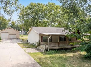 408 S Washington St, Spring Hill, KS 66083