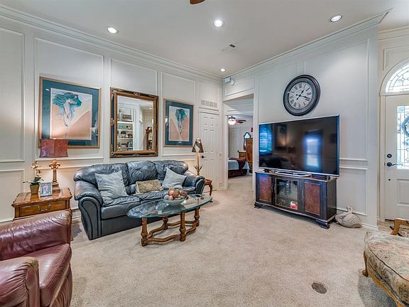 3rd image of 2921 Oak Springs Dr