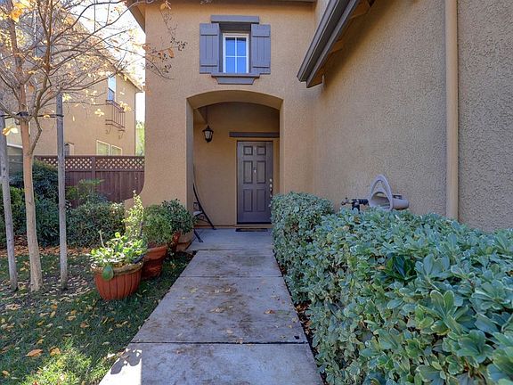 3rd image of 1399 Landmark Cir