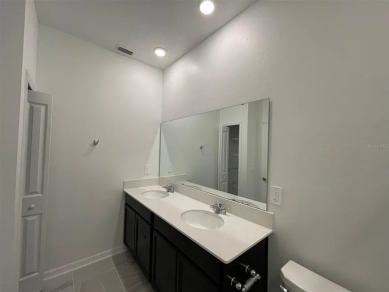 835 Ofanto Way — Photo 46
