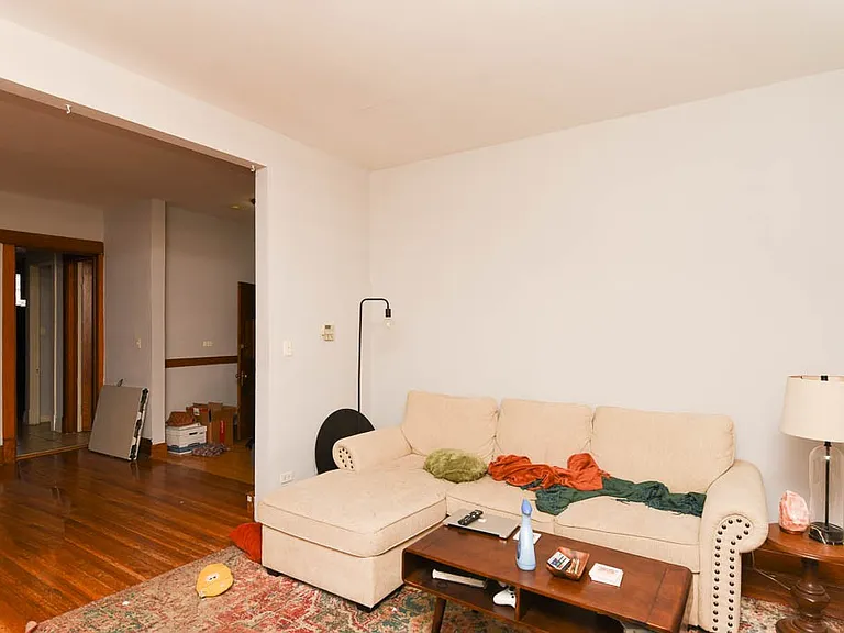 1358 W Barry Ave #W2 — Photo 7