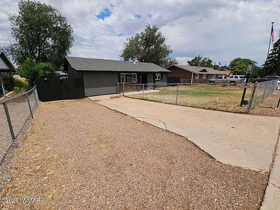 4th image of 999 S Highland Dr