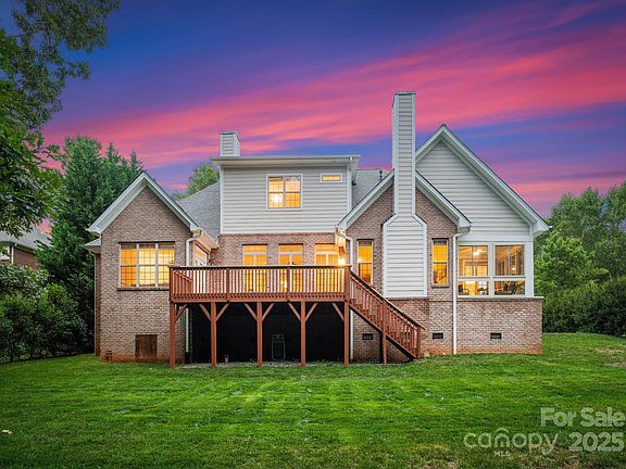 4th image of 160 Northington Woods Dr