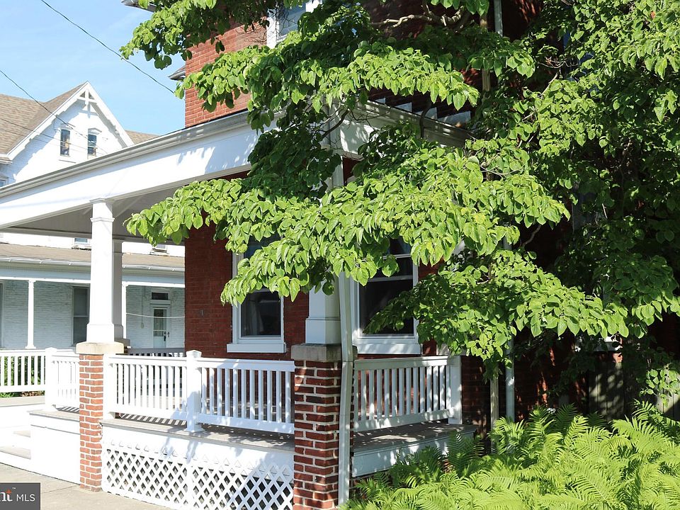 27 W Stiegel St, Manheim, PA 17545 Zillow
