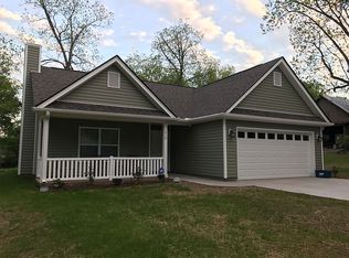 410 E Mallory St, Landrum, SC 29356