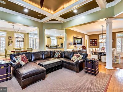 2017 Woodford Rd, Vienna, VA, 22182