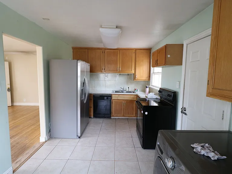 1051 E 620 N — Photo 5