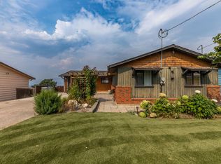 760 Arbutus St, Kamloops, BC V2C 5W5