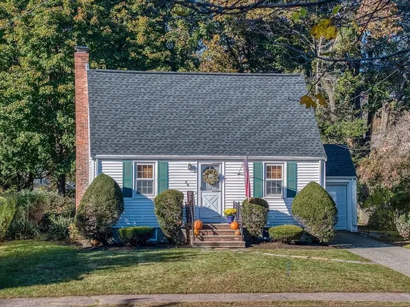 26 Windsor Rd, Stoneham, MA 02180