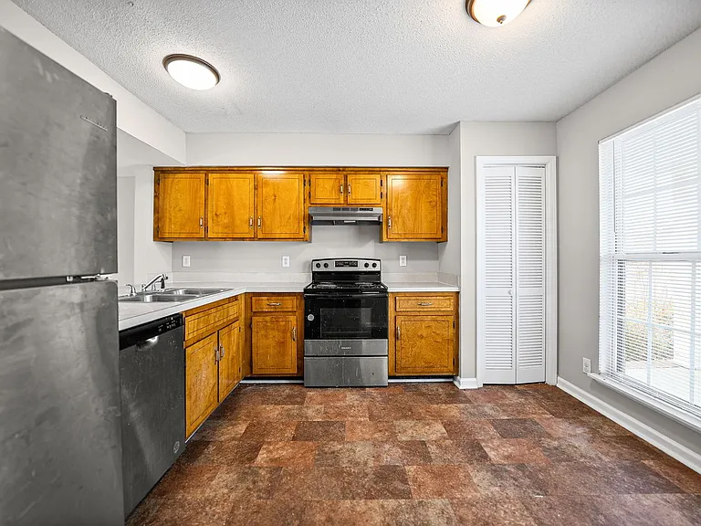 Timber Court Drive-280 — Photo 8