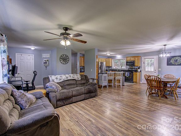 4th image of 71 Cleo Ct