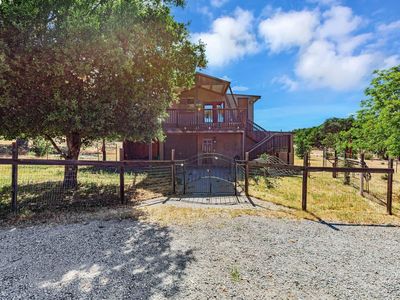 20104 Panoche Rd, Paicines, CA, 95043