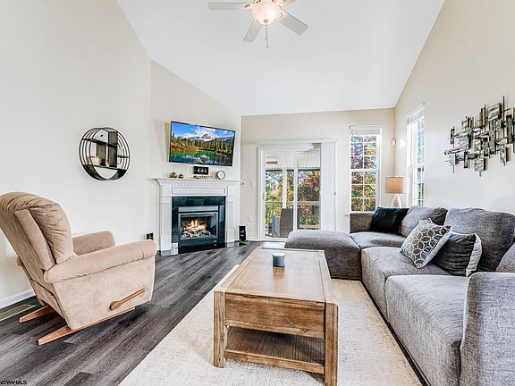 4th image of 108 Pine Ln
