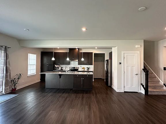5th image of 1208 Westbourne Dr