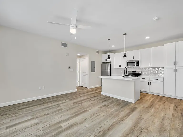 700 3rd Ave S — Photo 17