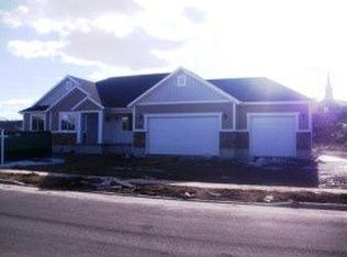 1548 W Seattle Slue Dr, Bluffdale, UT 84065