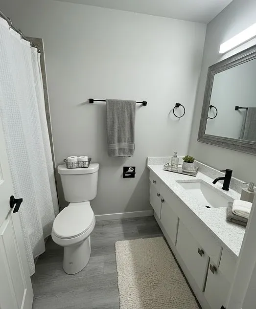 Southview Manor — Photo 4