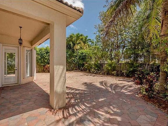 4th image of 7281 NW 107th Pl