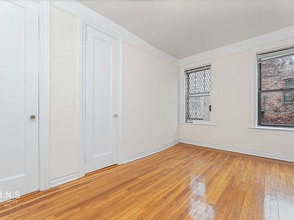 5th image of 20 Seaman Ave APT 6c