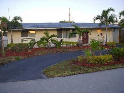 1st image of 1150 NW 76th Ter