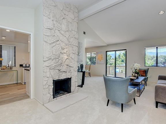 5th image of 18942 Sara Park Cir
