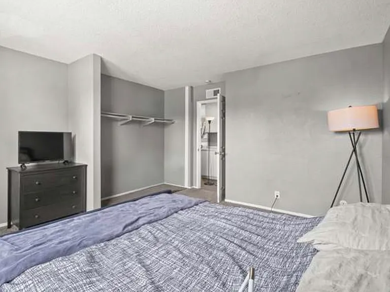 Nandina Dr — Photo 4