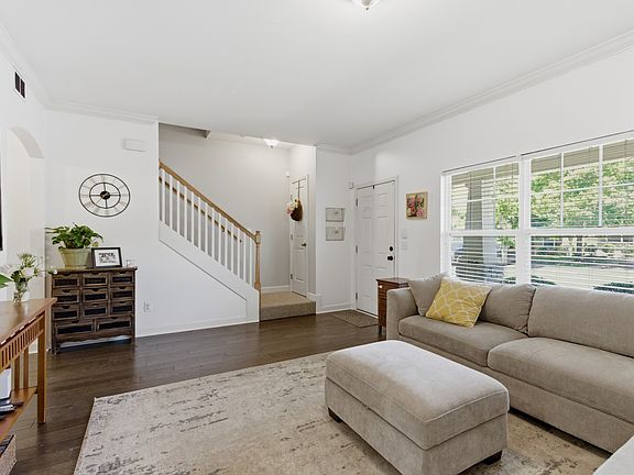 5th image of 553 Rosedale Ave APT 110