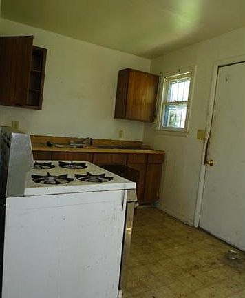 4th image of 2305 N 13th St