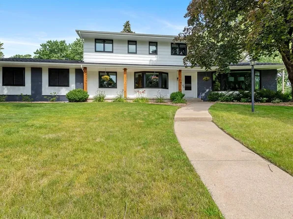 6050 Manchester Dr, Golden Valley, MN 55422