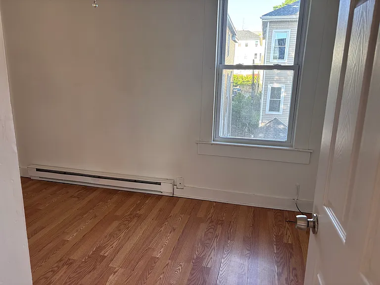 18 Esther St #3 — Photo 13