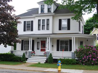 34 Oak St, Springvale, ME 04083