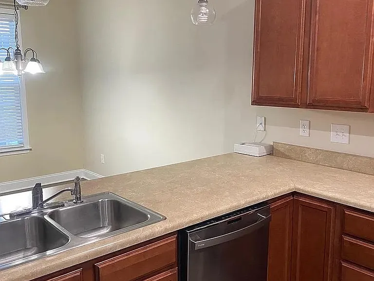65 Roselite Cir — Photo 13