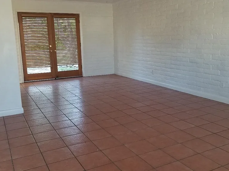 107 Bornite Ct — Photo 2