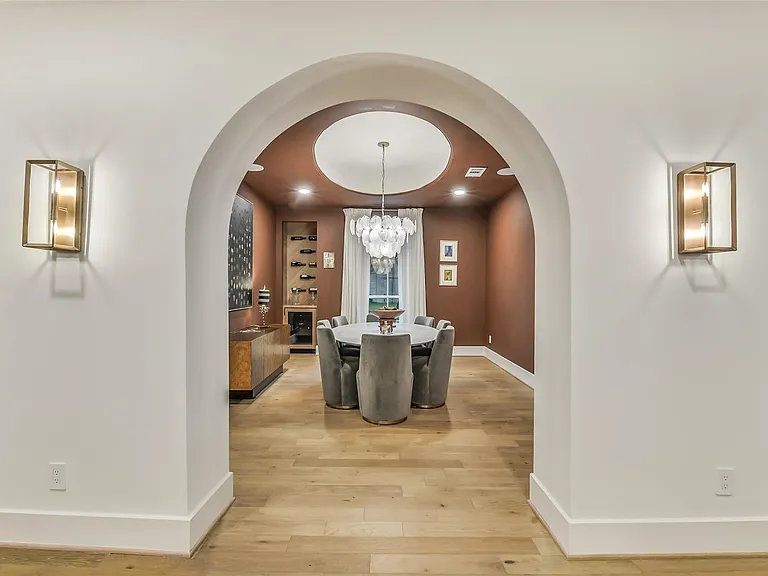 9411 Millbury Dr — Photo 13