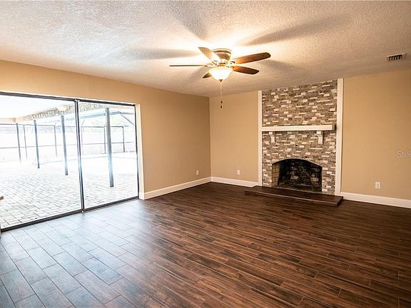 4th image of 3066 Wister Cir