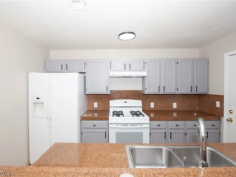 8452 Boseck Dr #187 — Photo 15