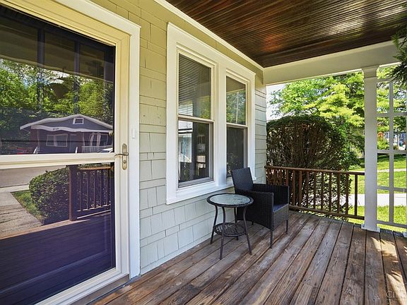 3rd image of 4377 Virginia Ave