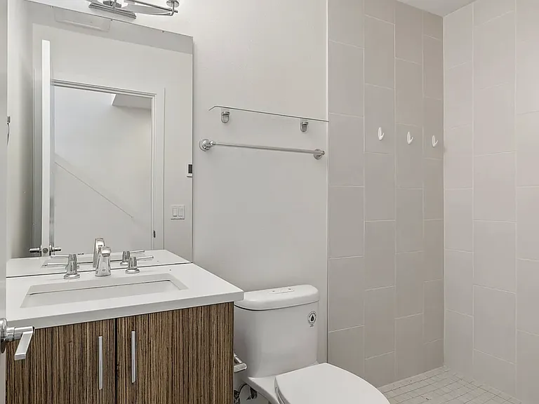 1155 NE 55th St #3 — Photo 7