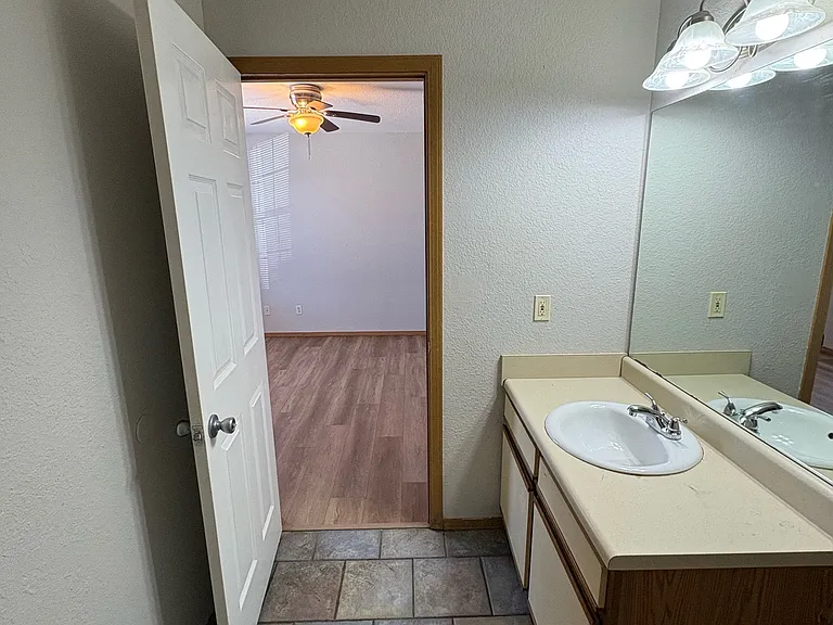 201 S Baggett St #3 — Photo 6