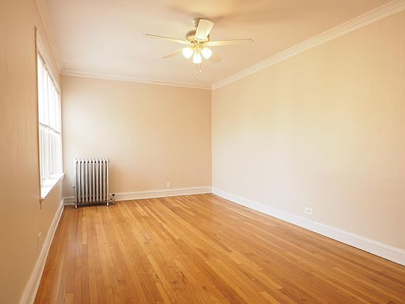 5th image of 4045 N Mozart St APT 3E