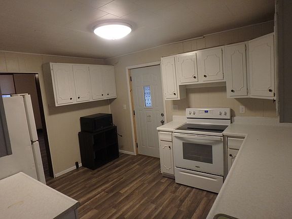 2nd image of 204 E Smallwood St