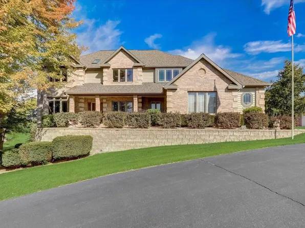 310 Muirfield CIRCLE, North Prairie, WI 53153