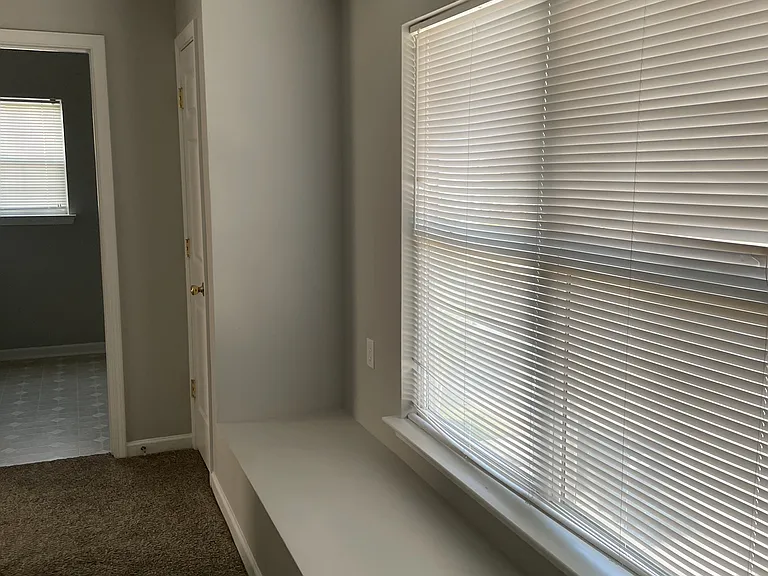 370 Charter Oak Ct — Photo 35