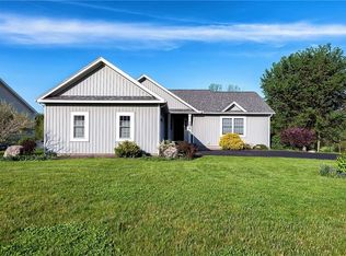 3856 Teresa Dr, Walworth, NY 14568