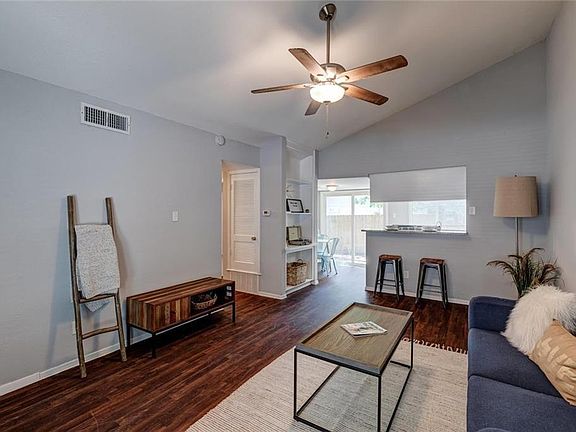4th image of 2201 Deadwood Dr #B